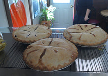 Load image into Gallery viewer, Pie - Apple