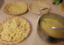Load image into Gallery viewer, Pie - Banana crème
